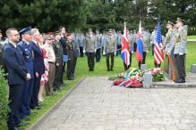 Pietna spomienka na americkch a britskch vojakov, ktor padli v SNP