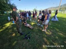 Ukážky vojakov 11. brigády Vzdušných Síl Nitra na zdravotníckej škole v Nitre